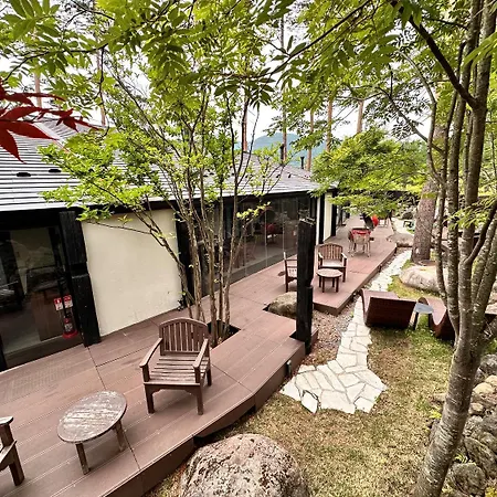 Glamping Villa Hanz Kawaguchiko Fujikawaguchiko Exterior photo